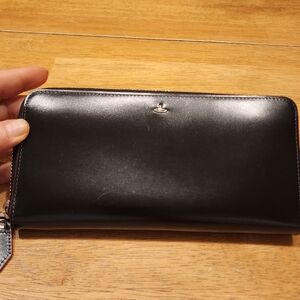 Classic Black Leather Zip Wallet - Vivienne Westwood